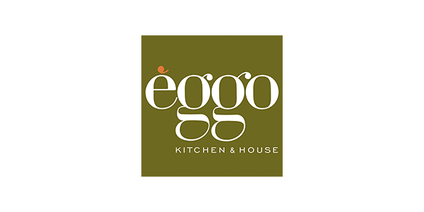 Logo Eggo Kitchen & House - Marque de mobilier et décoration d'intérieur sur fond olive avec typographie élégante